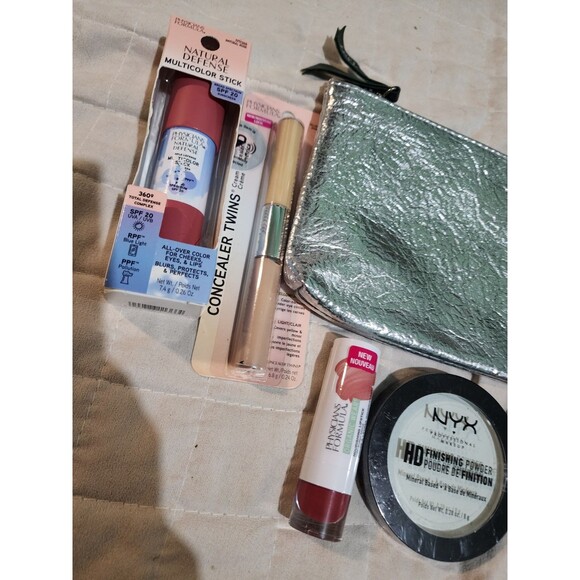 Lot Of 8 New Makeup Beauty Lot Foundation, Powder, Eye, Lip, Concealer with Bag - Picture 4 of 5